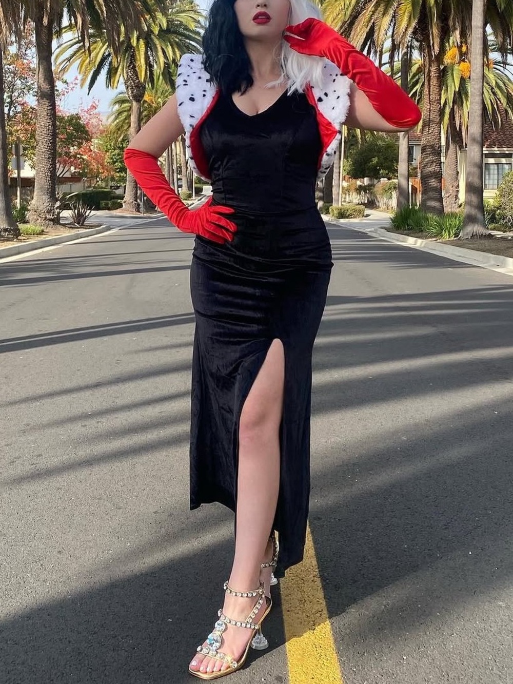 Halloween cosplay Cruella Deville 101 Dalmatian’s Disney costume